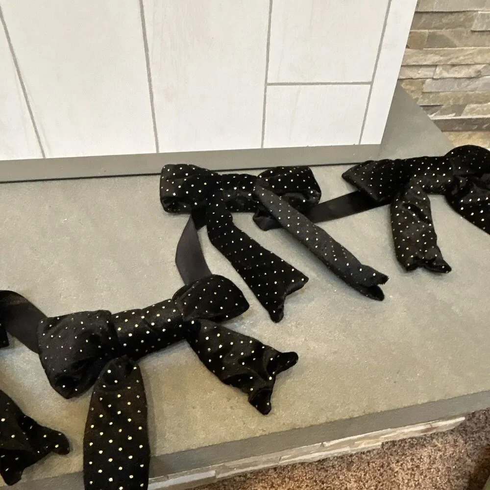 Ashland Velvet Black with Gold Polka Dot Bow Garland Door Decoration, 6 Ft